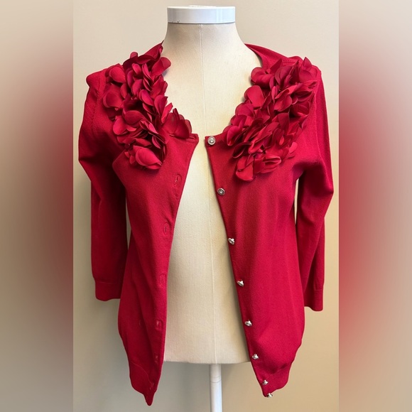 Cable & Gauge Red Beautiful Floral appliques Cardigan Sweater womens size Medium - Picture 1 of 10